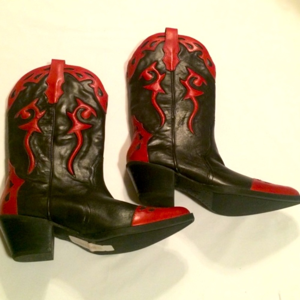 Great condition Reba cowgirl boots!